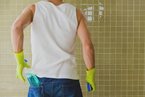 How to clean the joints between tiles