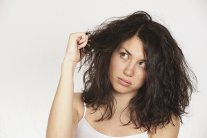 Come sbarazzarsi dei capelli secchi