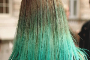 How to remove a green tint after hair coloring