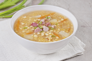 Come cucinare la zuppa di piselli affumicata