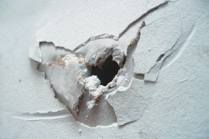 How to seal a hole in drywall