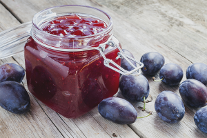 Comment faire cuire de la confiture de prunes