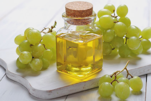 Grape seed oil for hair