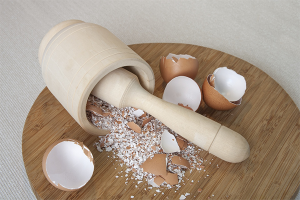 The benefits and harms of eggshell