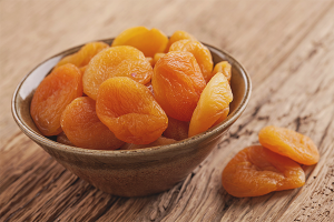 The benefits and harms of dried apricots