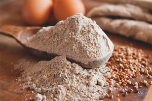 I benefici e i danni della farina di grano saraceno