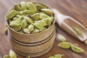 Propriétés et contre-indications utiles de la cardamome