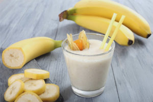 How to make a banana smoothie