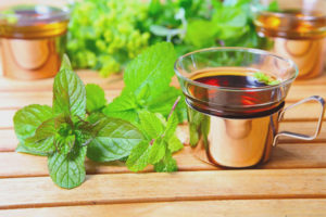 Tea with lemon balm during pregnancy