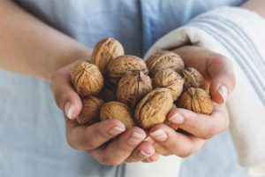 Le donne incinte possono mangiare le noci