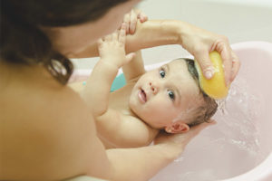 Is it possible to bathe a child after vaccination