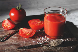 Jak vyrobit domácí rajčatovou šťávu na zimu
