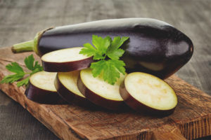 Er det mulig å spise rå aubergine