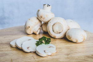 Er det mulig å spise rå champignons