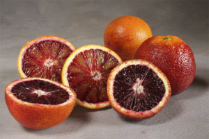 Raudoni apelsinai
