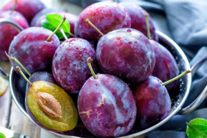 Is it possible to eat plums for diabetes
